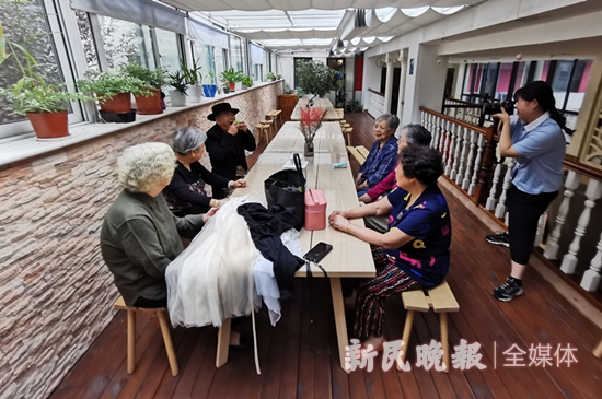 有皺紋的弗里達、瑪格麗特和蒙克，這個養老院