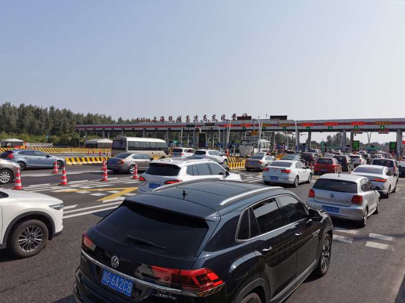 开车不行坐船也难 g40长江隧道持续拥堵超28小时