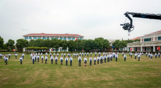 绿色青浦|宋庆龄学校： “小小地球村”学子 “云快闪”为全人类祈福