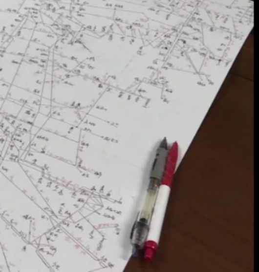 央视新闻|小姐姐90分钟默画出全国铁路图！网友：最强大脑