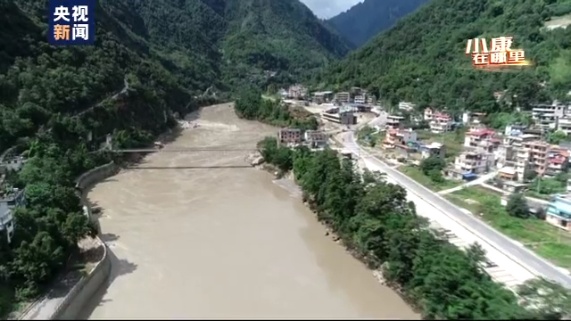 央视新闻客户端|小康在哪里丨索道旁新医院 乡村医生问诊出行不再难