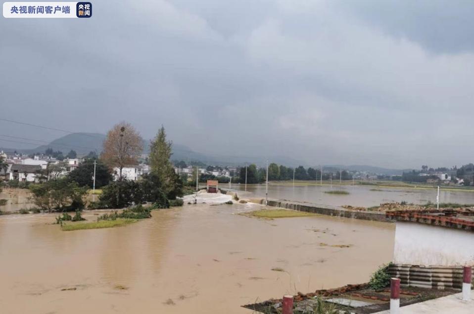 央视新闻客户端|局地有大雨 云南发布地质灾害气象风险橙色预警！