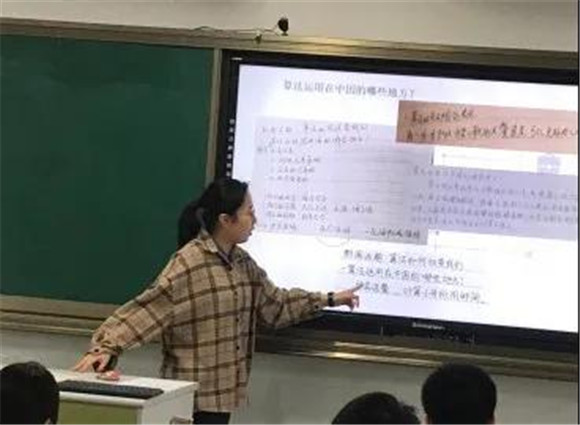 上海海事大学附属北蔡高级中学|[浦东]海大附中:走进新闻课堂 感受家国情怀-高一年级新闻课堂纪实