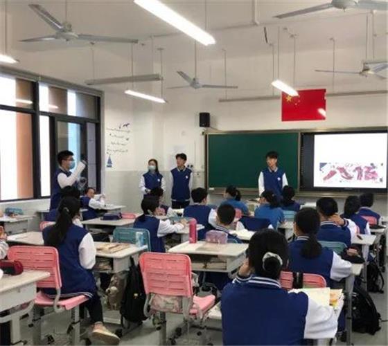 上海海事大学附属北蔡高级中学|[浦东]海大附中:走进新闻课堂 感受家国情怀-高一年级新闻课堂纪实