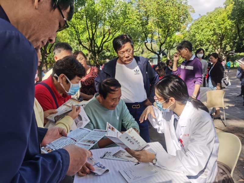 东方网|养生进补季节临近 岳阳医院真空小包装膏方受上班族青睐