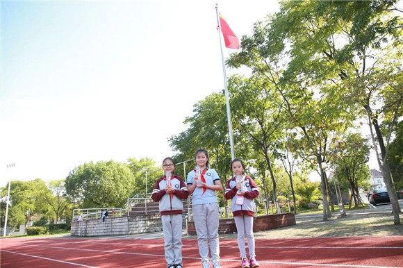 上海中医药大学附属枫泾小学|[金山]枫泾小学:领巾心向党 逐梦新时代-学校第二届“校园金话筒”暨校园电视台主持人选拔大赛圆满落幕