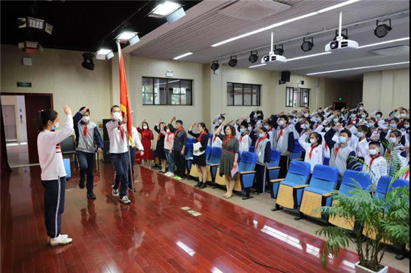 [浦东]陆行中学北校:从小学先锋 长大做先锋-学校第十八次少代会正式