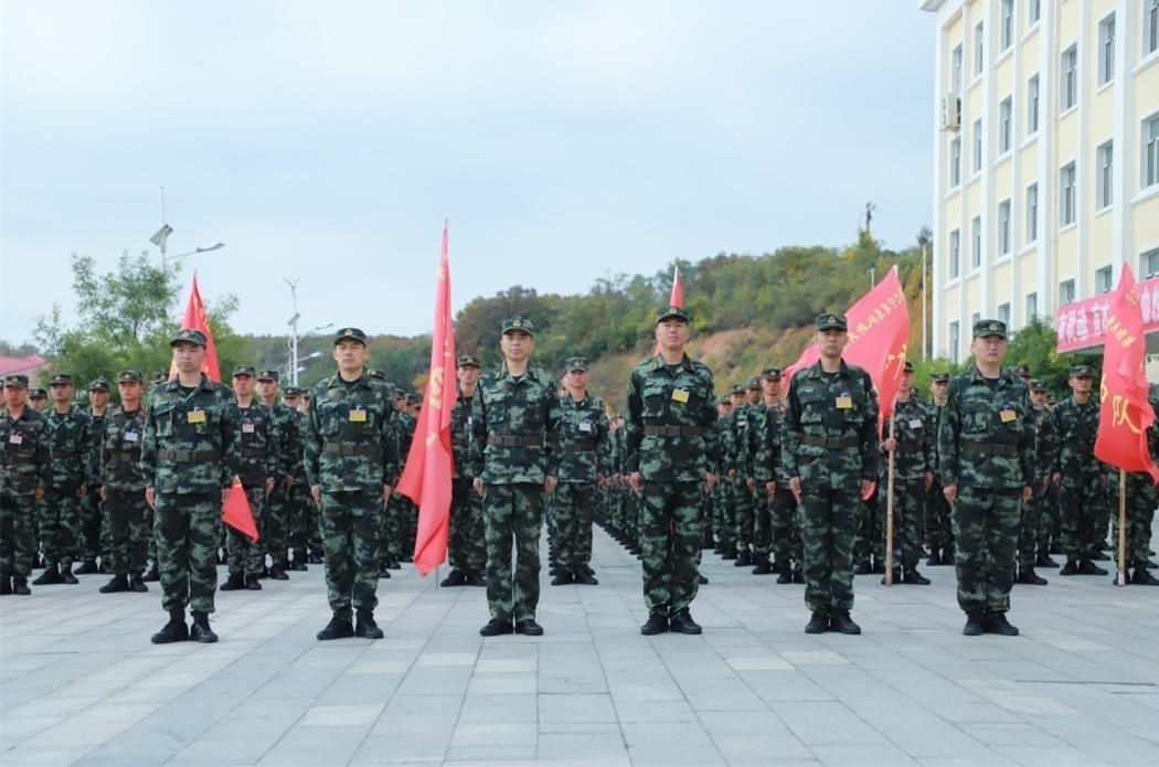 人民日报客户端辽宁频道、武警辽宁总队沈阳支队政治工作部|新兵开训！帅！