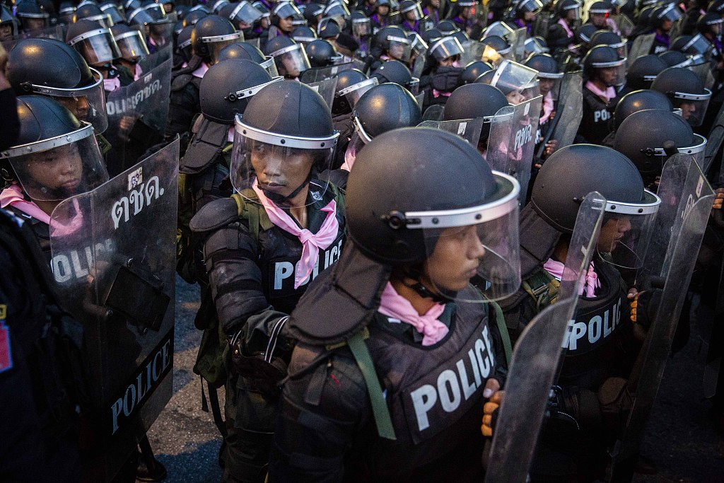 人民视觉|泰国发紧急状态令禁止首都大型集会&#xA0;警察上街维持治安