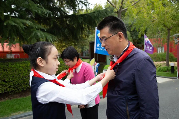 上海戏剧学院附属新世界实验小学|[浦东]上海戏剧学院附属新世界实验小学:让红领巾在社区尽情飘扬-周家渡街道社区少工委、少先队大队成立仪式在学校顺利举行！