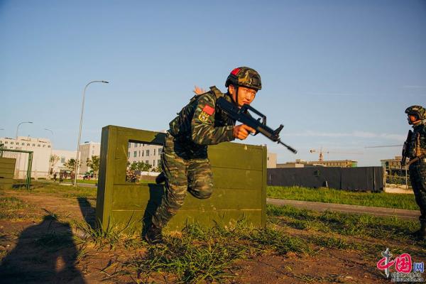 中国网|武警特战训练硬核来袭 锤炼官兵打赢制胜能力[组图]