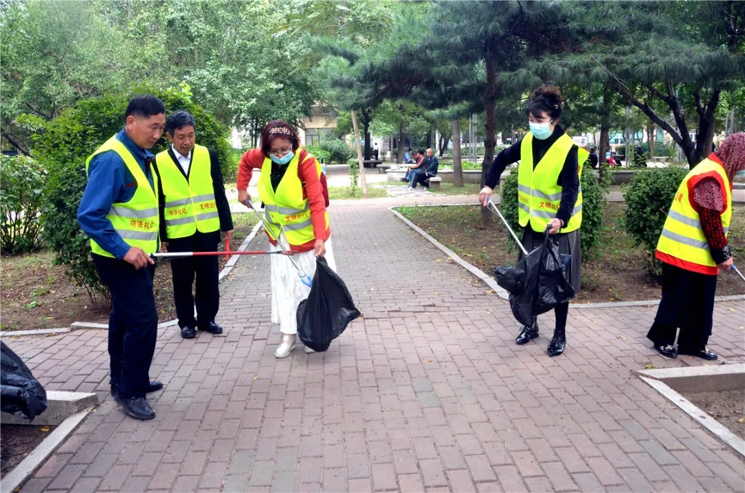 沈阳铁路公众号|这条火车站前文明示范路，为何以铁路职工的名字命名？