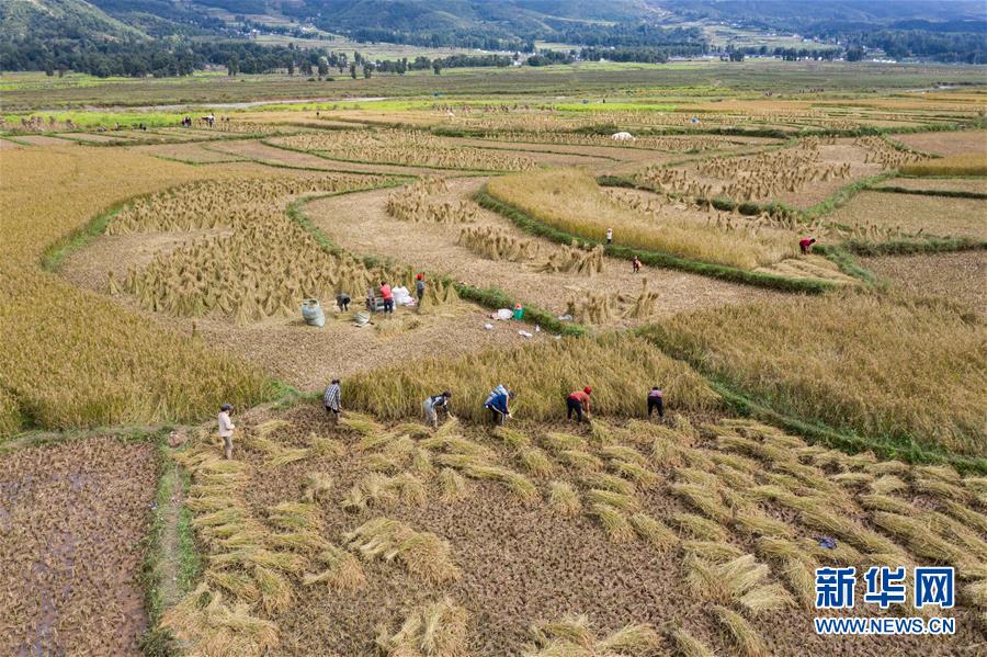 新华网|鸟瞰大凉山腹地昭觉县