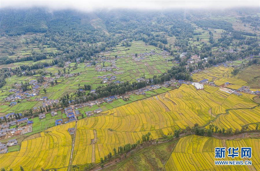 新华网|鸟瞰大凉山腹地昭觉县