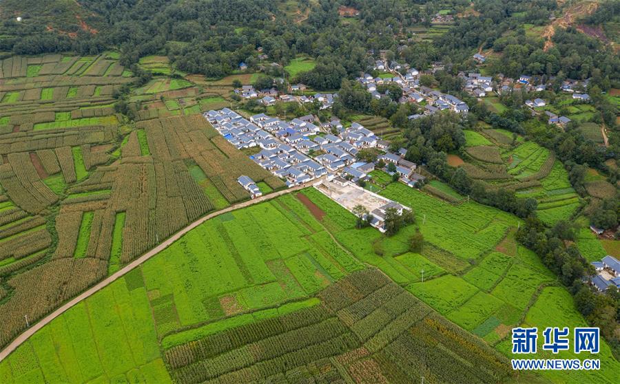 新华网|鸟瞰大凉山腹地昭觉县