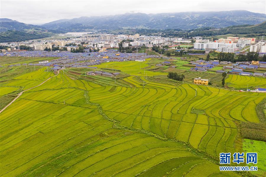 新华网|鸟瞰大凉山腹地昭觉县