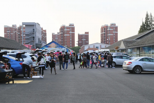 上海松江|“晒谷场”变身“百车秀场” 松江这里的集市人气爆棚