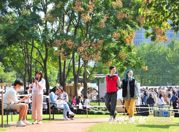 新民晚报|春花秋色美在街头 申城建绿道千余公里 人均享绿道近半米