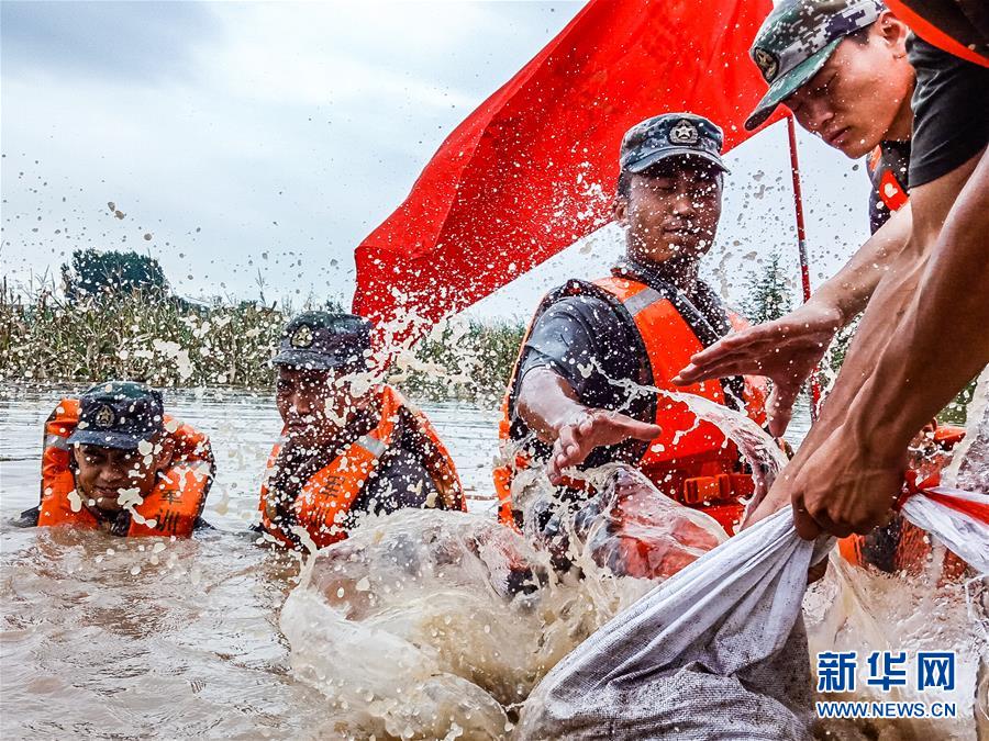 新华网|为实现中国梦强军梦凝聚强大力量——党的十八大以来双拥工作综述_图片频道_新华网