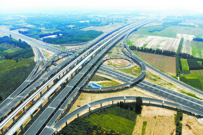 要打造"1小时京津冀区域交通圈",希望通过高速铁路和城际铁路的建设