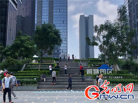 光明网|【落实“六稳六保 优化营商环境”】深圳帮扶措施直达基层 带动企业创新模式销售产品