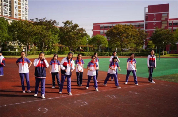 上海市浦东新区教育学院实验中学|[浦东]浦东新区教育学院实验中学:恰同学少年 风华正茂-2020年秋季运动会