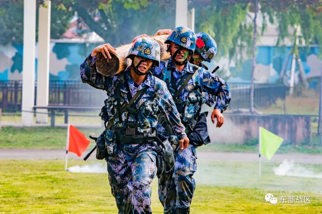 谁英雄,谁好汉竞技场上比比看经过激烈角逐最终"警卫二班"代表队斩获