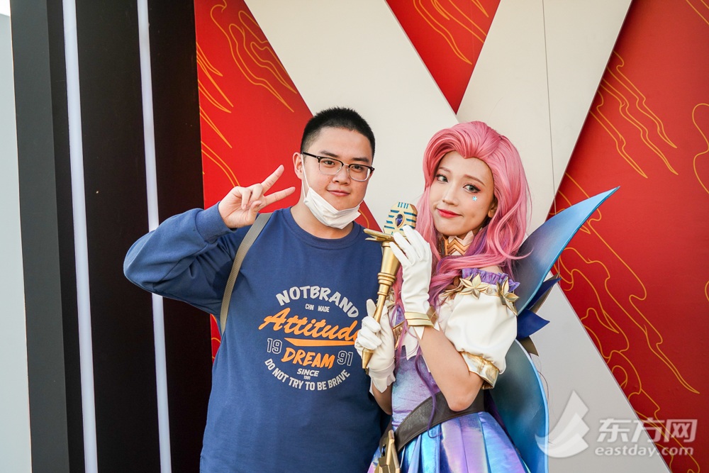 东方网|S10决赛现场都有啥!东方网记者直击“白瓷碗”首秀