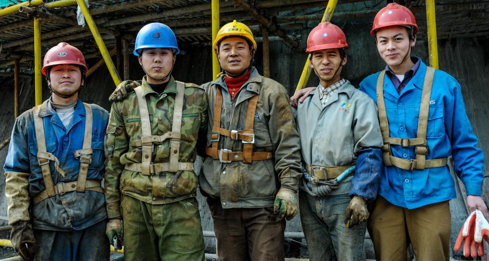 上观新闻|这本上海重大事件志跨越18年终于问世，460万字、2000幅图记录184天幕后