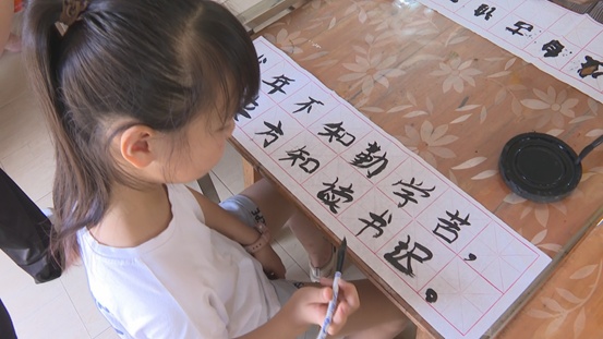 人民日报客户端湖南频道|众兴村，物质精神一起兴