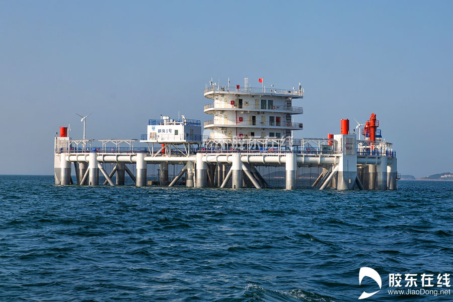 胶东在线|探访首座大型智能化海洋牧场综合平台“耕海1号”