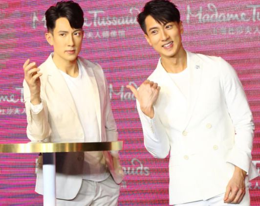 吴尊曾现场脱衣为塑造蜡像 雕像逼真孩子都分不清 