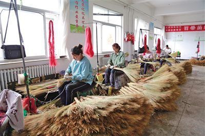 人民日报客户端内蒙古频道|小笤帚编织出大幸福