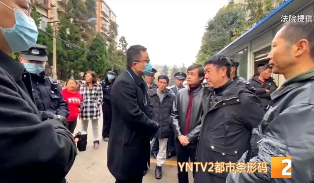 YNTV2都市条形码微信公号|业主把物业给“炒”了，还申请强制执行，怎么回事？