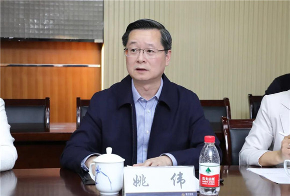 嘉定区教育局召开特级校长,特级教师工作会议