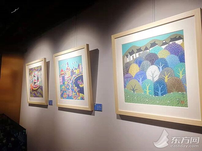 东方网|在外滩源邂逅一场金山农民画作品展 体验乡村色彩与城市艺术的融合