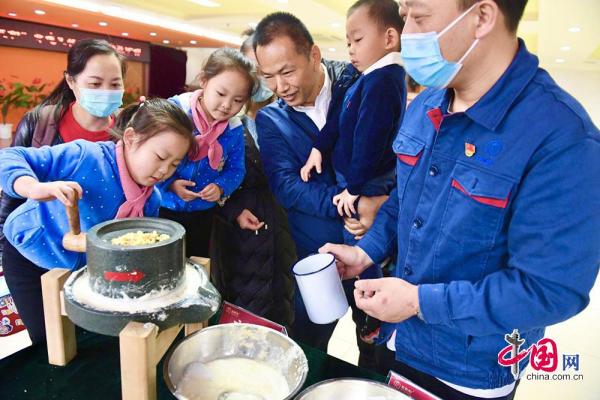 中国网|非遗技艺进社区 居民“零距离”感受老字号匠心工艺