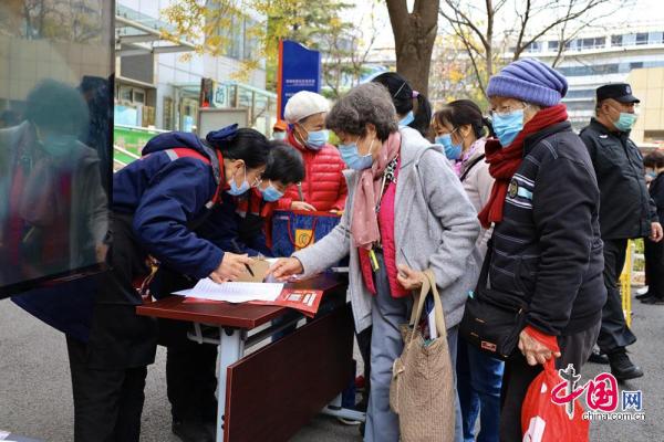 中国网|非遗技艺进社区 居民“零距离”感受老字号匠心工艺