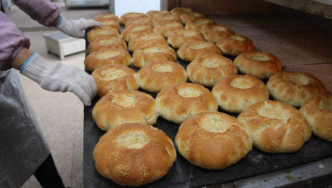 塔城市:小圆馕"滚出"大产业