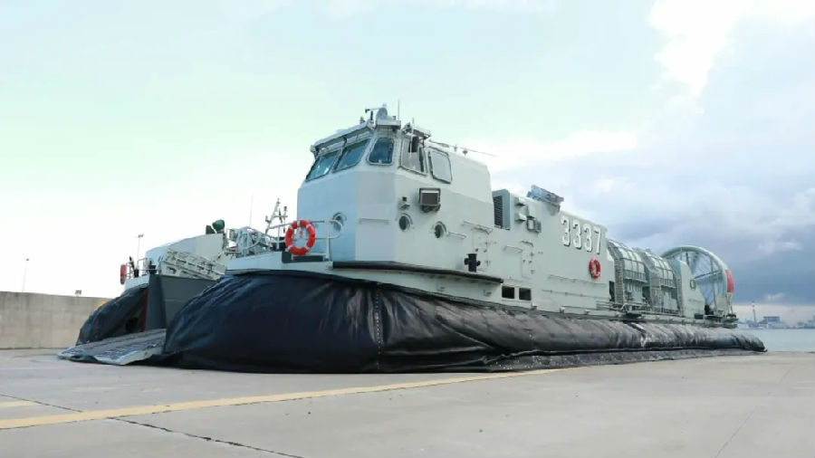 "野马"气垫艇:两栖登陆作战新利器
