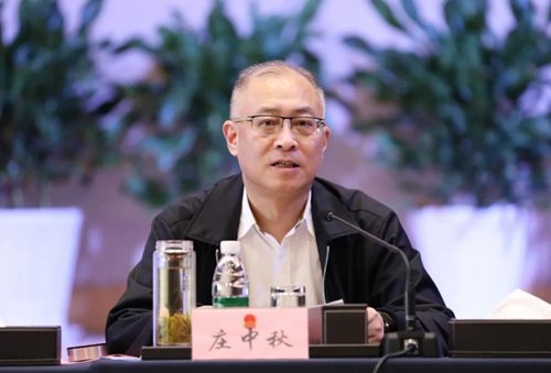 李政代表崇明区委,对南通市,启东市,海门区长期以来给予崇明的关心
