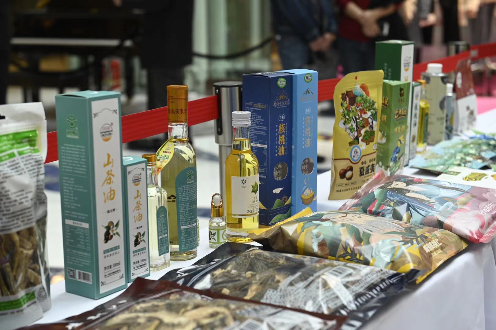 核桃,松露,花椒……这些来自云南的特色农产品在这儿都能买到!