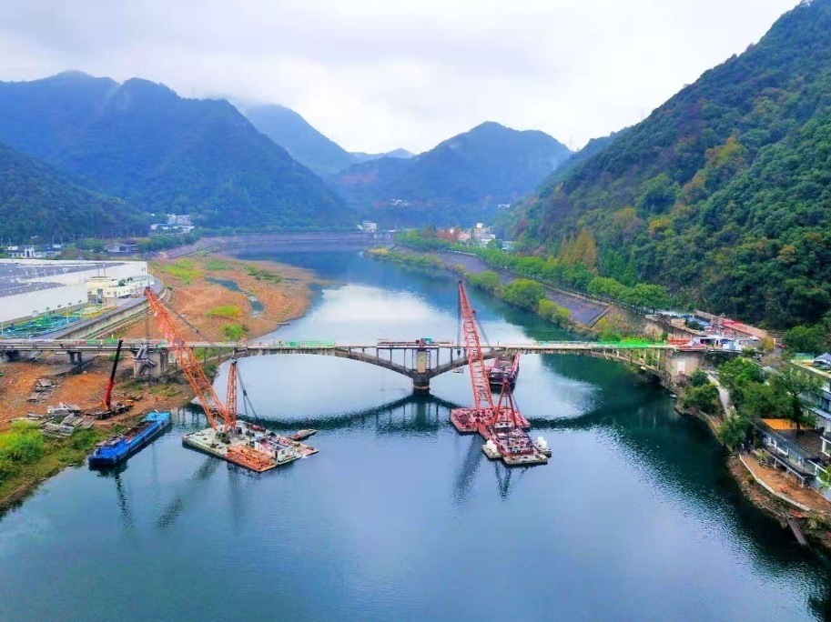 挺过九孔泄洪的建德紫金大桥要被拆了?有关部门回应:即将"涅盘重生"
