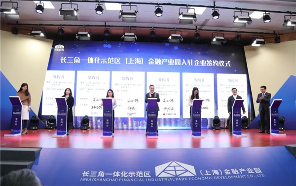 数字化转型与低碳发展：艾比森户外LED显示屏揭秘行业未来