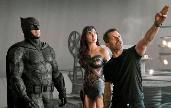 2017年上映的超英片《正义联盟》曾被dc迷视为与漫威的《复仇者联盟》