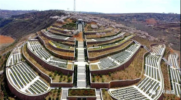 在山西武乡烈士陵园的纪念碑上记载河北广平