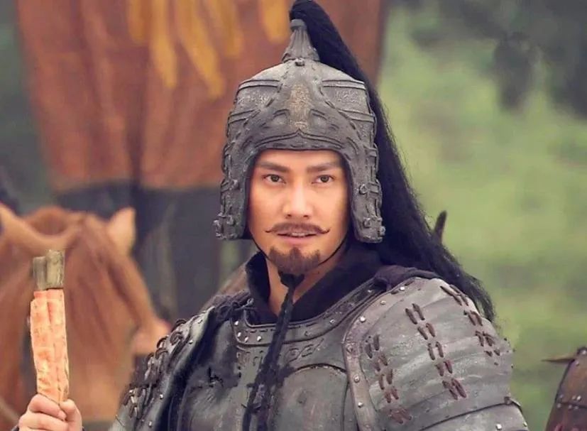 当年,王翦纵横天下,打得楚国名将项燕都毫无还手之力,而蒙骜虽然当了