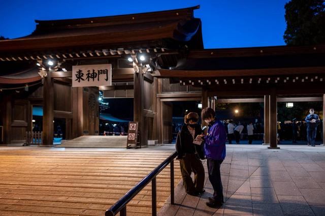 商场福袋无人排队 神社参拜冷冷清清 今年日本的元旦假期静悄悄