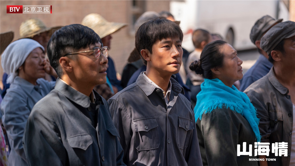 扶贫题材剧《山海情》热播 黄轩化身基层干部直言"当家难"