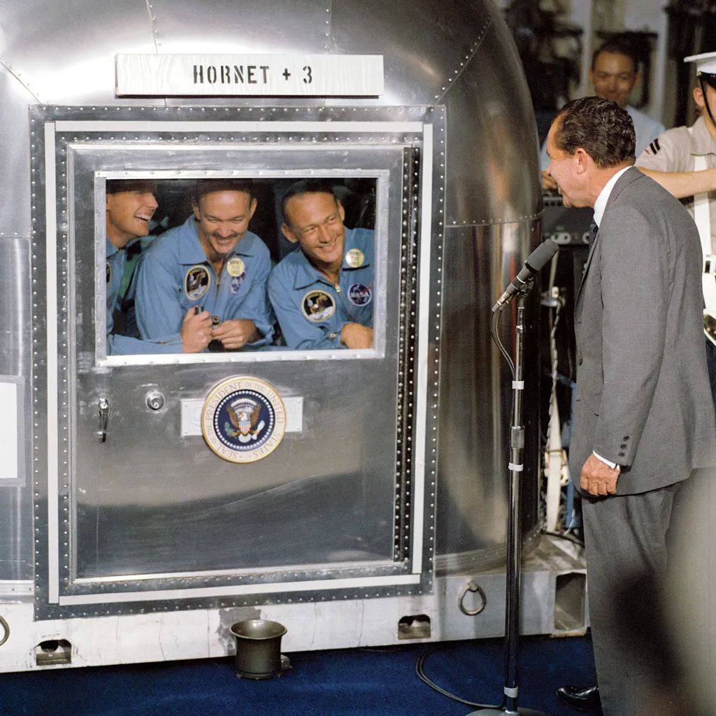 阿波罗11号任务乘员返回地球后实施隔离
